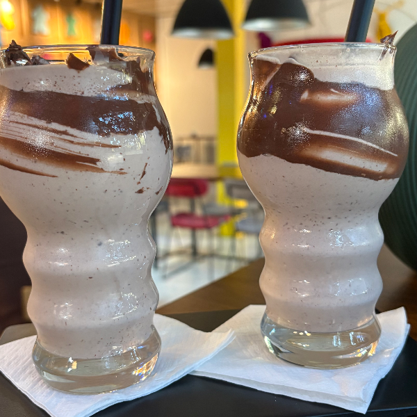 شیک شکلات صبحانه